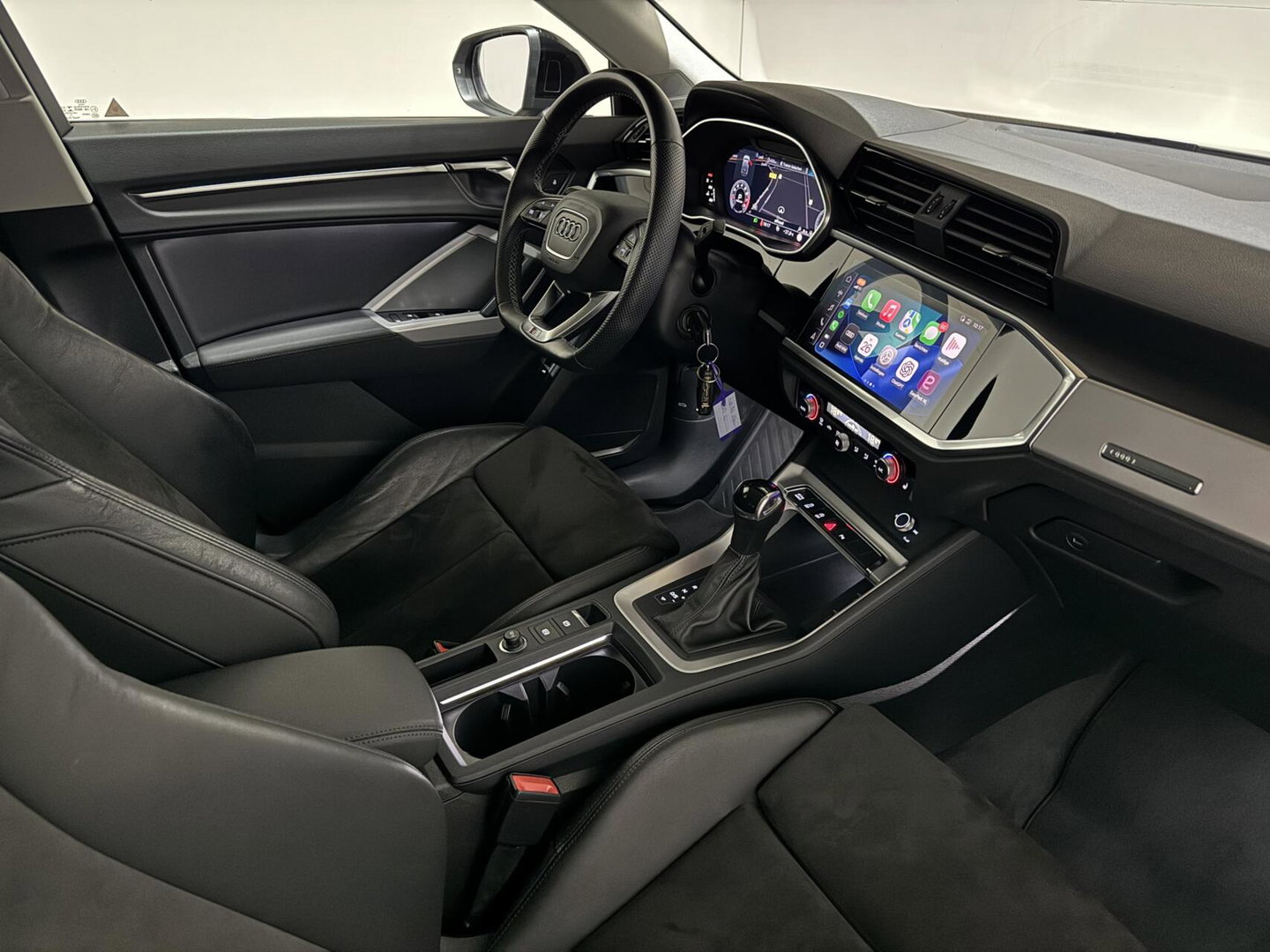 Audi Q3 Sportback 35 TFSI S-Line Black Edition Pano Carplay Camera ACC Trekh.