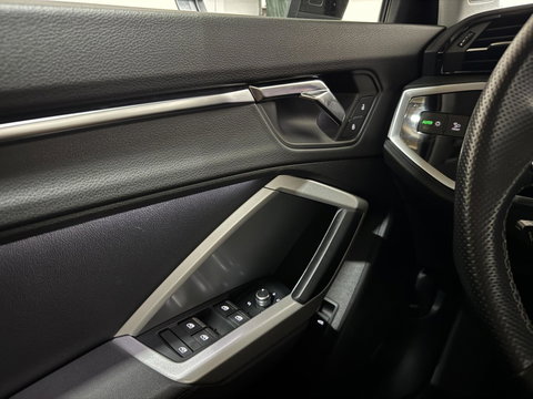 Audi Q3 Sportback 35 TFSI S-Line Black Edition Pano Carplay Camera ACC Trekh.