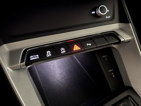 Audi Q3 Sportback 35 TFSI S-Line Black Edition Pano Carplay Camera ACC Trekh.