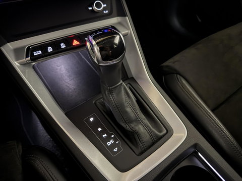 Audi Q3 Sportback 35 TFSI S-Line Black Edition Pano Carplay Camera ACC Trekh.