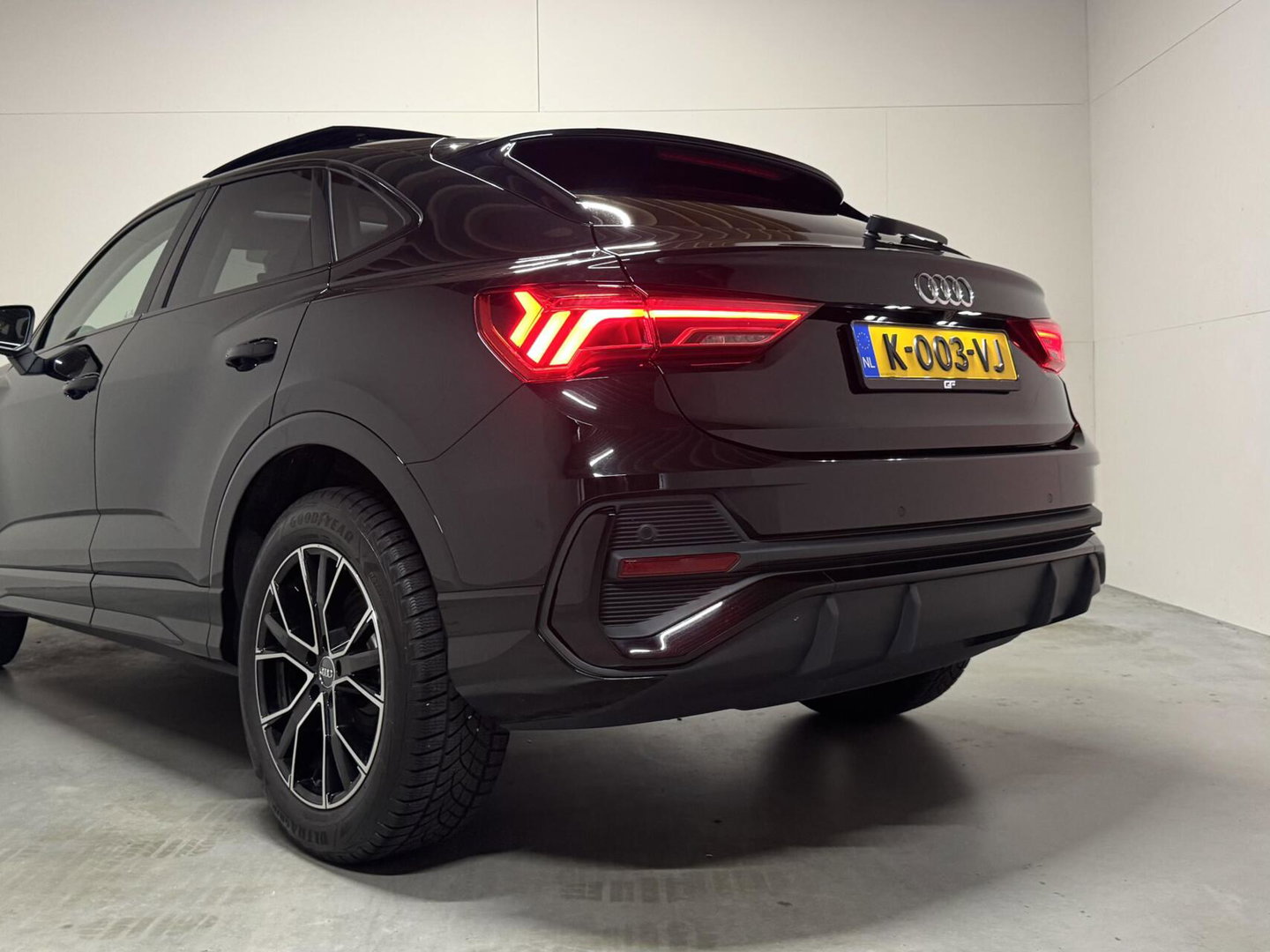 Audi Q3 Sportback 35 TFSI S-Line Black Edition Pano Carplay Camera ACC Trekh.
