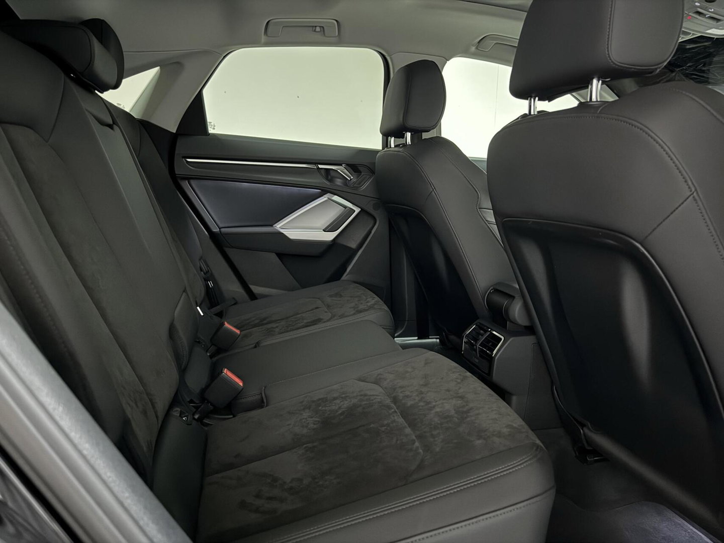 Audi Q3 Sportback 35 TFSI S-Line Black Edition Pano Carplay Camera ACC Trekh.