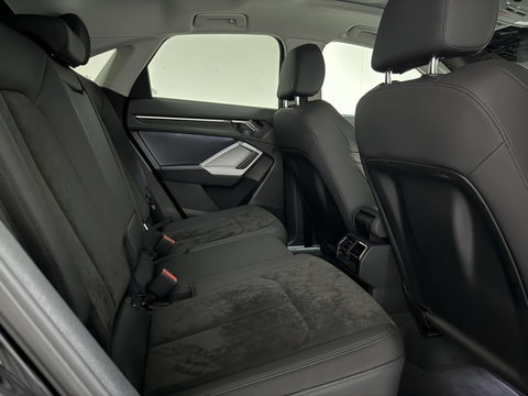 Audi Q3 Sportback 35 TFSI S-Line Black Edition Pano Carplay Camera ACC Trekh.