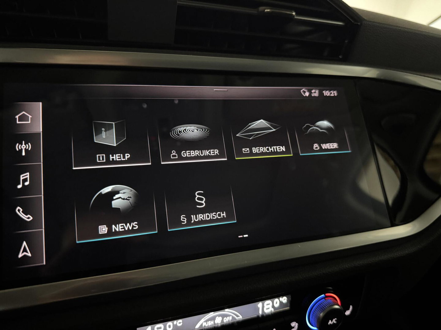 Audi Q3 Sportback 35 TFSI S-Line Black Edition Pano Carplay Camera ACC Trekh.