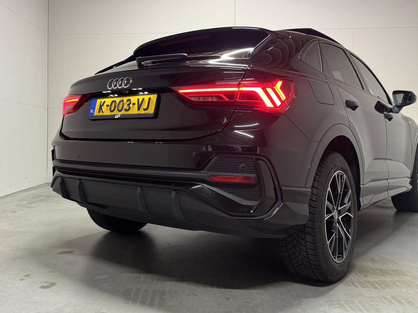 Audi Q3 Sportback 35 TFSI S-Line Black Edition Pano Carplay Camera ACC Trekh.