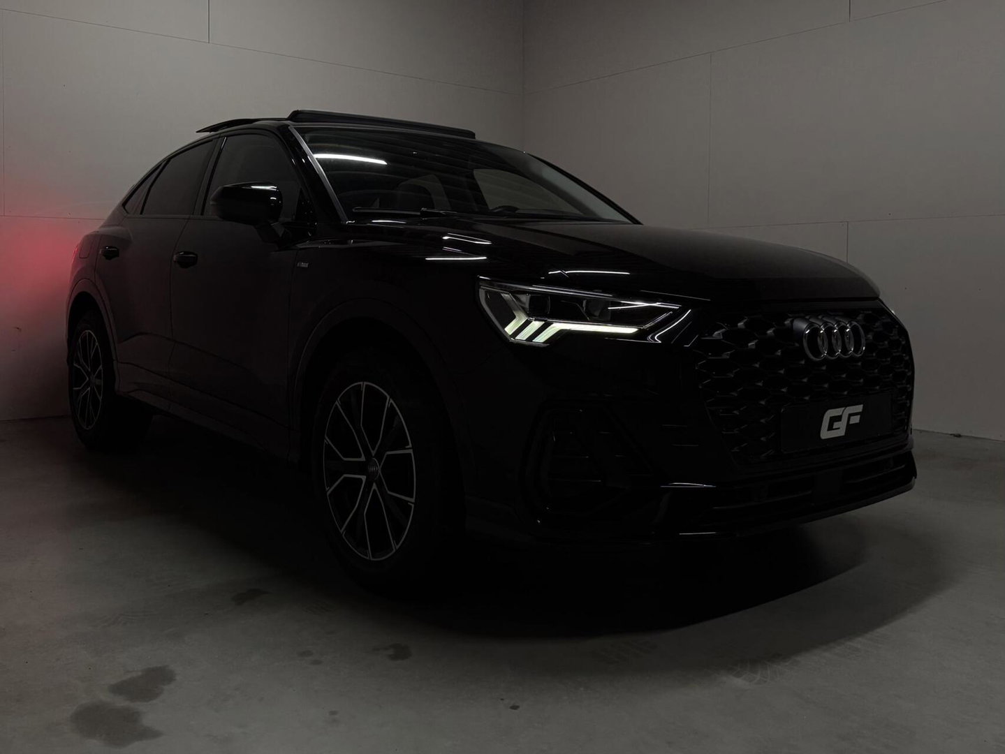 Audi Q3 Sportback 35 TFSI S-Line Black Edition Pano Carplay Camera ACC Trekh.