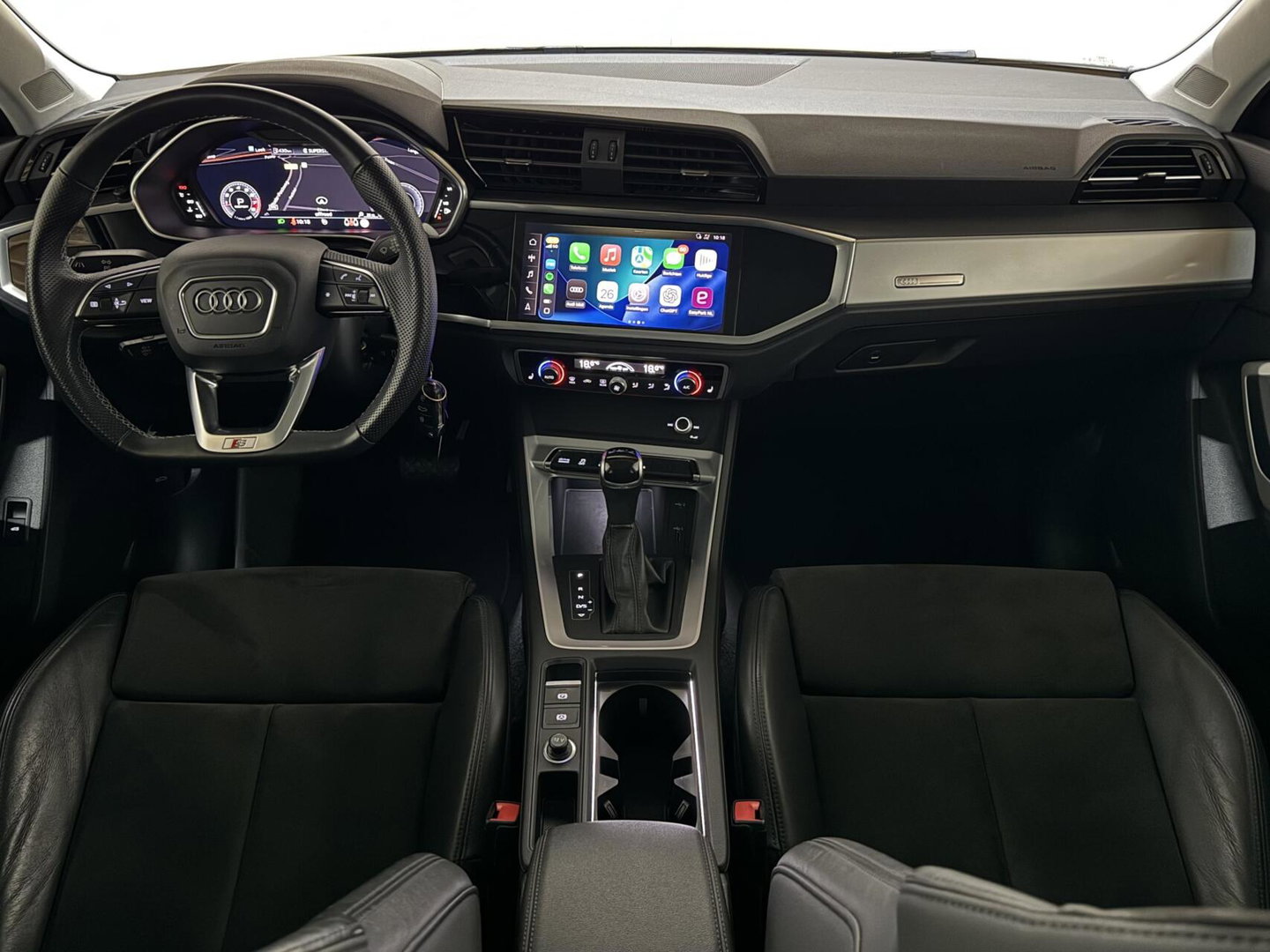 Audi Q3 Sportback 35 TFSI S-Line Black Edition Pano Carplay Camera ACC Trekh.