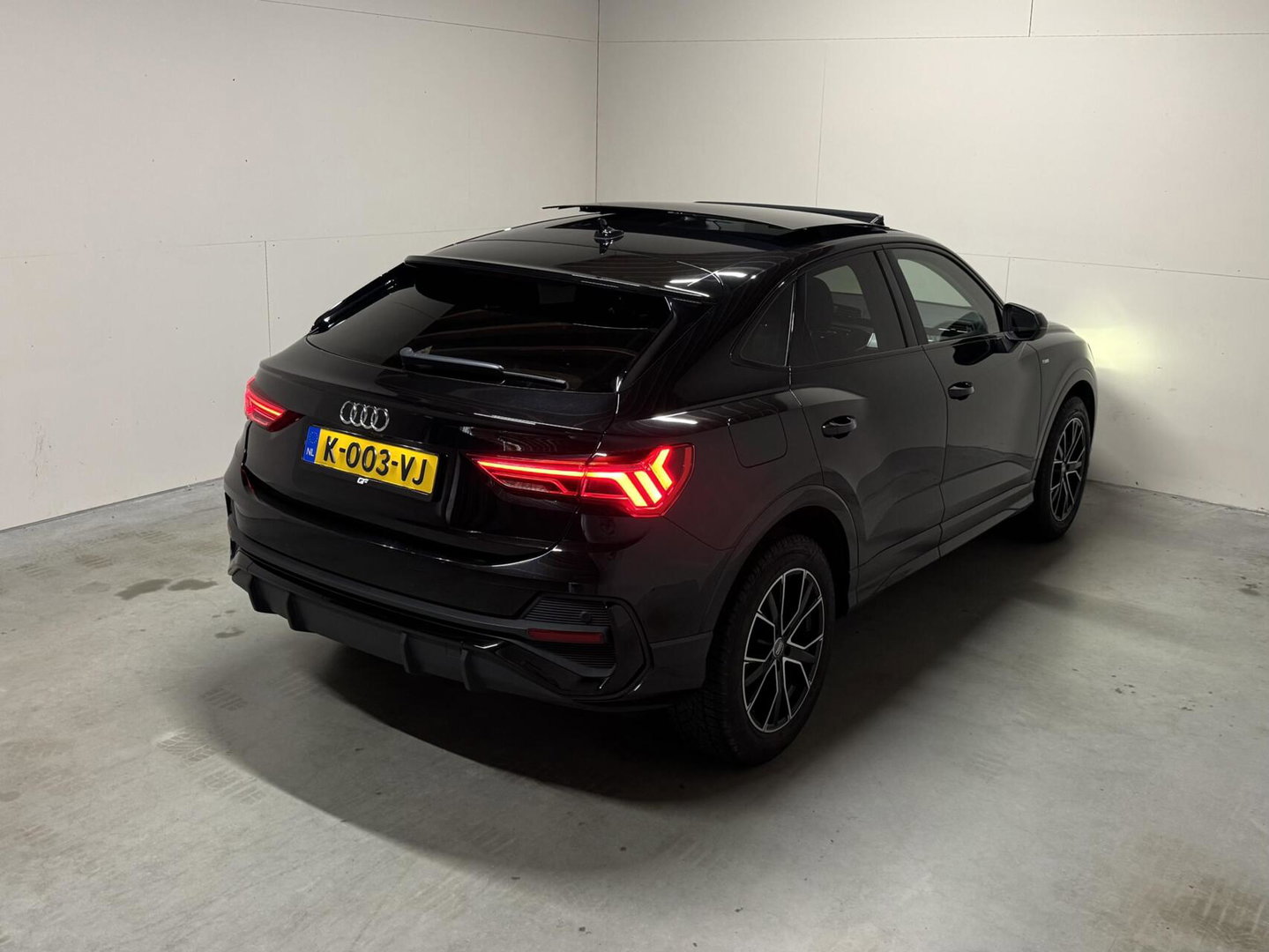 Audi Q3 Sportback 35 TFSI S-Line Black Edition Pano Carplay Camera ACC Trekh.