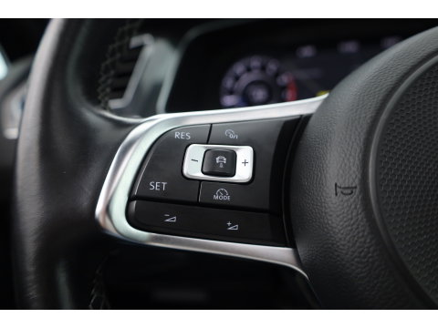 Volkswagen Tiguan 1.4 TSI R-line | Dig. Cockpit | Pano | Trekhaak | Adapt. Cruise | Keyless | 360cam | Stoelverw. |