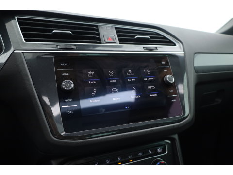 Volkswagen Tiguan 1.4 TSI R-line | Dig. Cockpit | Pano | Trekhaak | Adapt. Cruise | Keyless | 360cam | Stoelverw. |