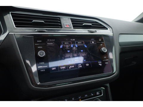 Volkswagen Tiguan 1.4 TSI R-line | Dig. Cockpit | Pano | Trekhaak | Adapt. Cruise | Keyless | 360cam | Stoelverw. |