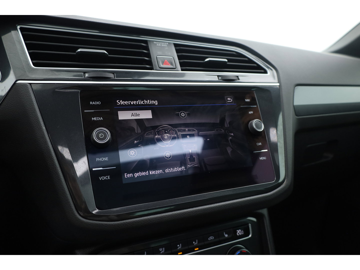 Volkswagen Tiguan 1.4 TSI R-line | Dig. Cockpit | Pano | Trekhaak | Adapt. Cruise | Keyless | 360cam | Stoelverw. |