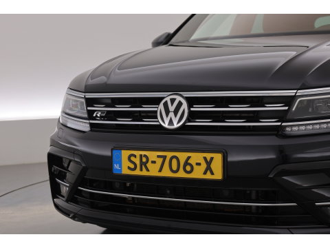 Volkswagen Tiguan 1.4 TSI R-line | Dig. Cockpit | Pano | Trekhaak | Adapt. Cruise | Keyless | 360cam | Stoelverw. |