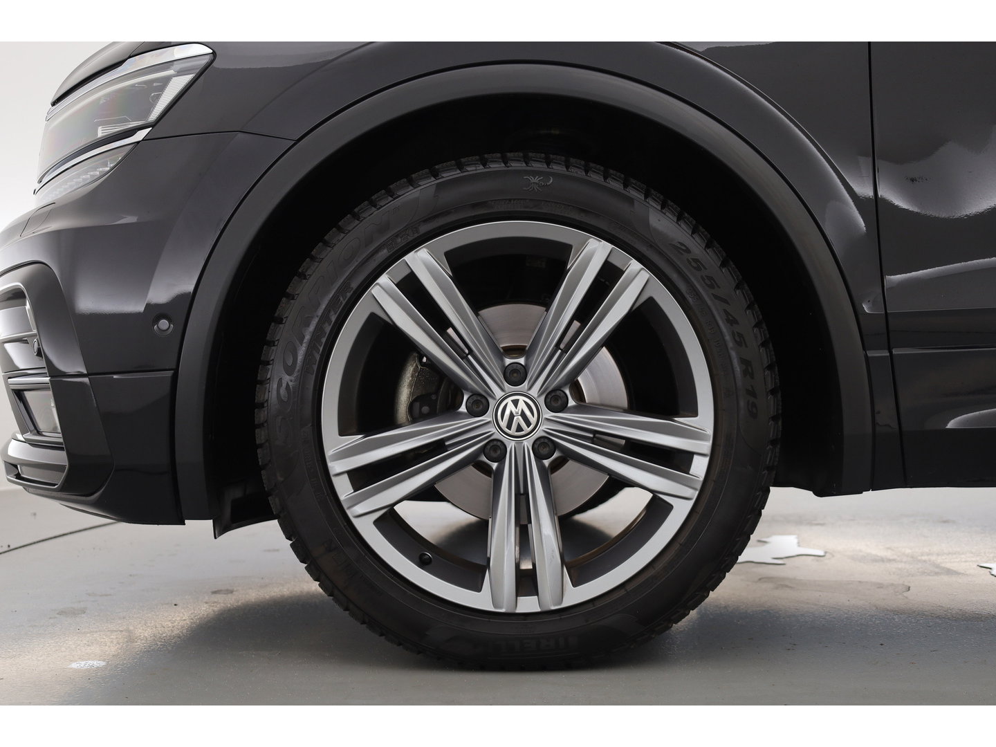 Volkswagen Tiguan 1.4 TSI R-line | Dig. Cockpit | Pano | Trekhaak | Adapt. Cruise | Keyless | 360cam | Stoelverw. |