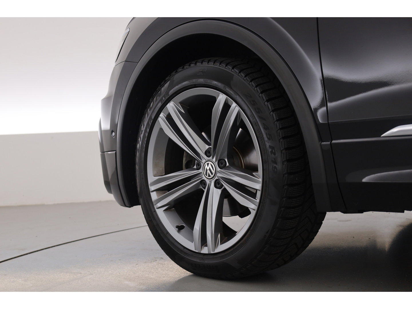 Volkswagen Tiguan 1.4 TSI R-line | Dig. Cockpit | Pano | Trekhaak | Adapt. Cruise | Keyless | 360cam | Stoelverw. |