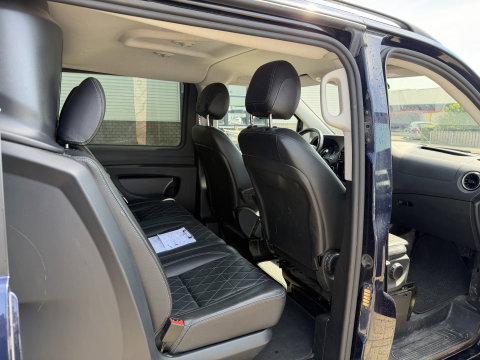 Mercedes-Benz Vito 114 CDI automaat L2H1 DC 5 persoons / euro 6 / bpm vrij / vaste prijs rijklaar € 28.950 ex btw / lease vanaf € 473 / leer / camera / cruise en climate control / navigatie / trekhaak !
