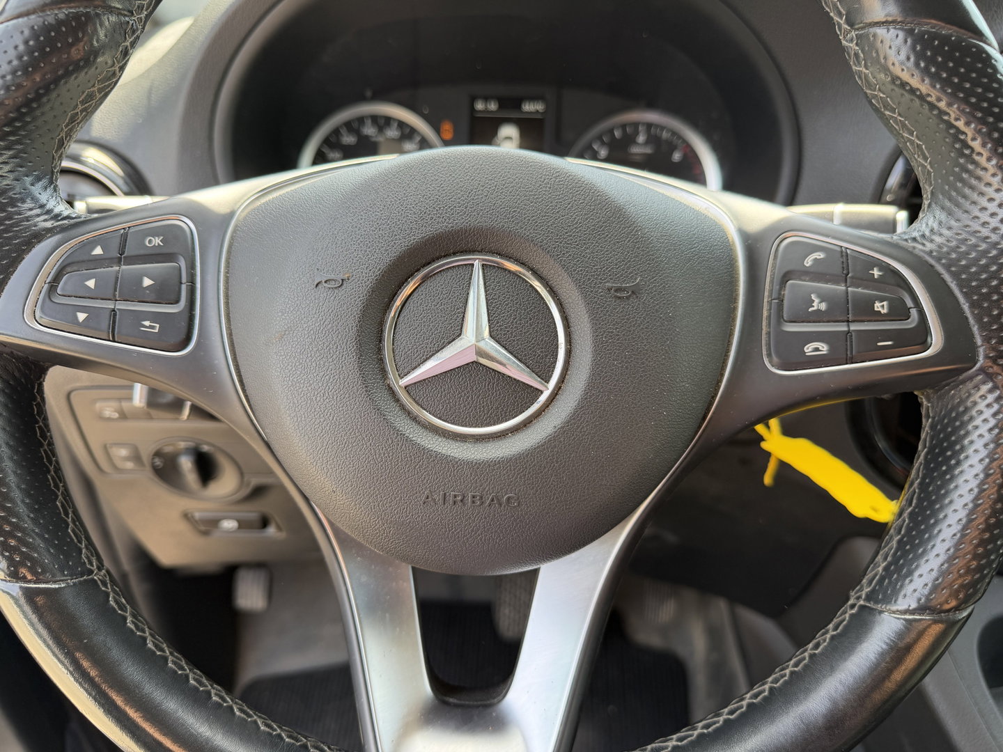 Mercedes-Benz Vito 114 CDI automaat L2H1 DC 5 persoons / euro 6 / bpm vrij / vaste prijs rijklaar € 28.950 ex btw / lease vanaf € 473 / leer / camera / cruise en climate control / navigatie / trekhaak !