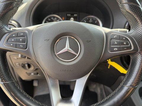 Mercedes-Benz Vito 114 CDI automaat L2H1 DC 5 persoons / euro 6 / bpm vrij / vaste prijs rijklaar € 28.950 ex btw / lease vanaf € 473 / leer / camera / cruise en climate control / navigatie / trekhaak !