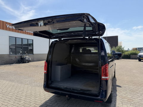 Mercedes-Benz Vito 114 CDI automaat L2H1 DC 5 persoons / euro 6 / bpm vrij / vaste prijs rijklaar € 28.950 ex btw / lease vanaf € 473 / leer / camera / cruise en climate control / navigatie / trekhaak !