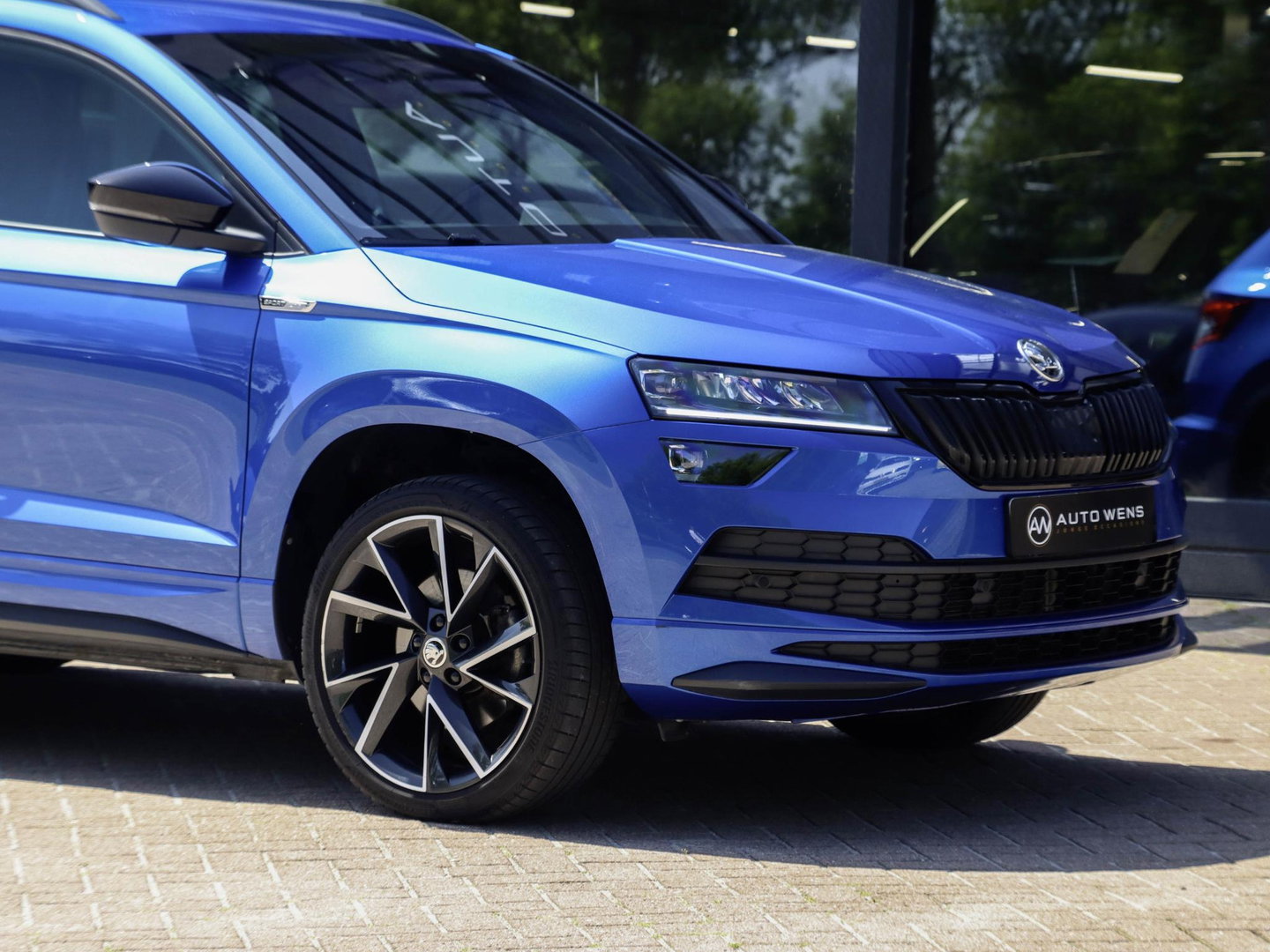 Škoda Karoq 1.5 TSI ACT Sportline 150PK DSG Camera Navi Stoel/Stuurverw. Race Blue 19 inch