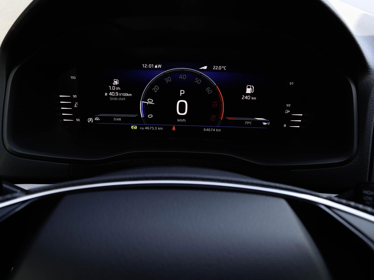 Škoda Karoq 1.5 TSI ACT Sportline 150PK DSG Camera Navi Stoel/Stuurverw. Race Blue 19 inch