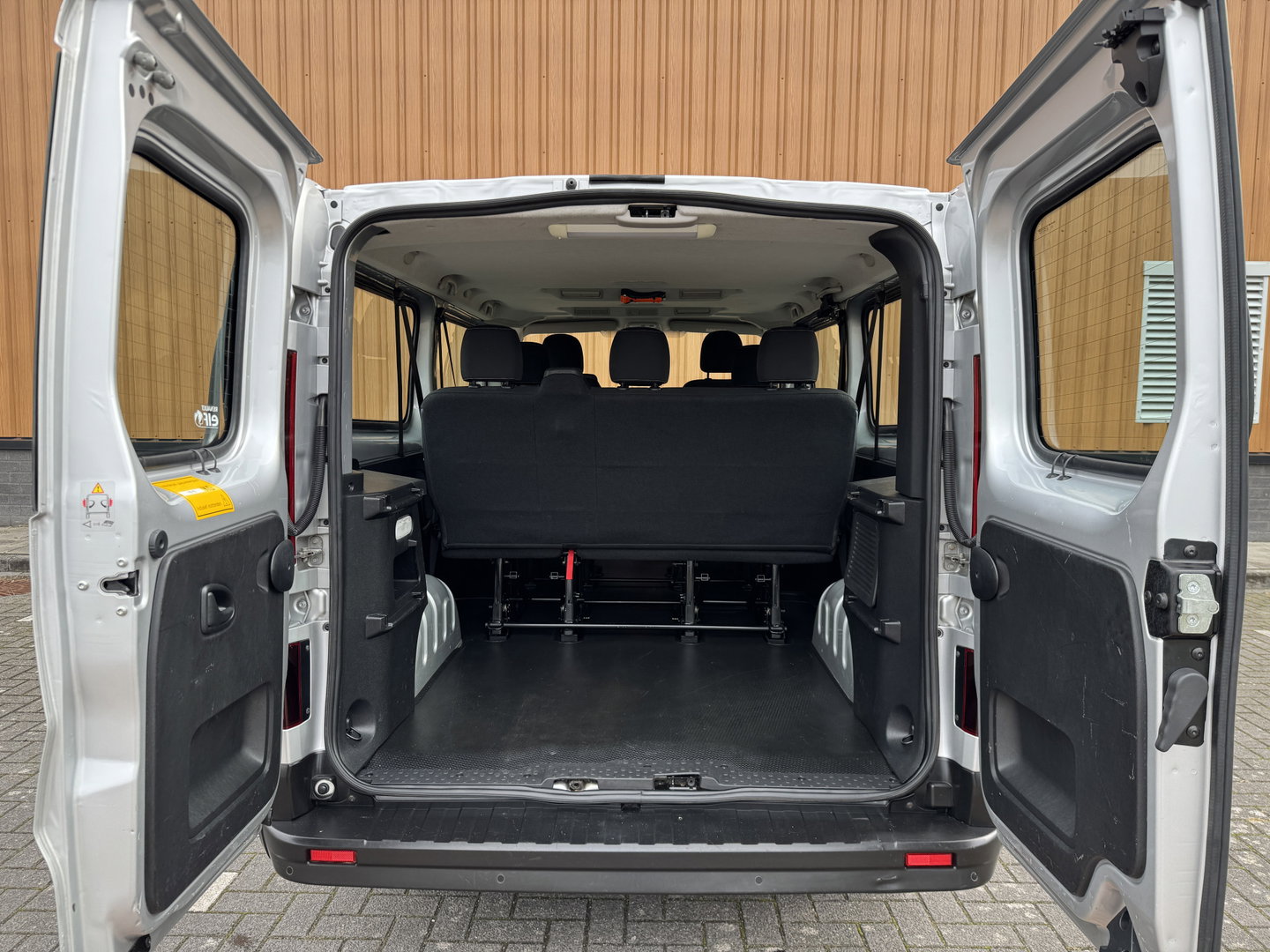 Renault Trafic Passenger 1.6 dCi Grand Authentique Energy | Marge |  Airconditioning | Radio | Navigatie | Cruise Control | Bluetooth | Stop & Go | Multifunctioneel Stuurwiel |