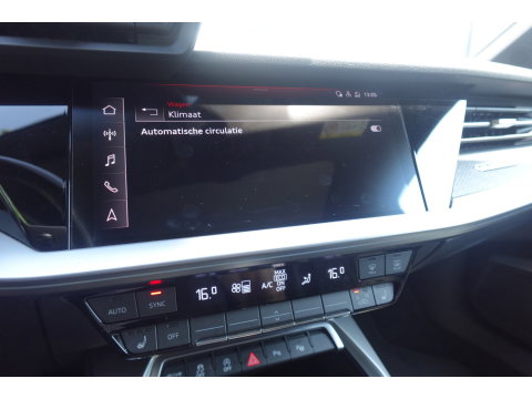 Audi S3 Sportback 2.0 TFSI S3 quattro PANO KEYLESS MASSAGE