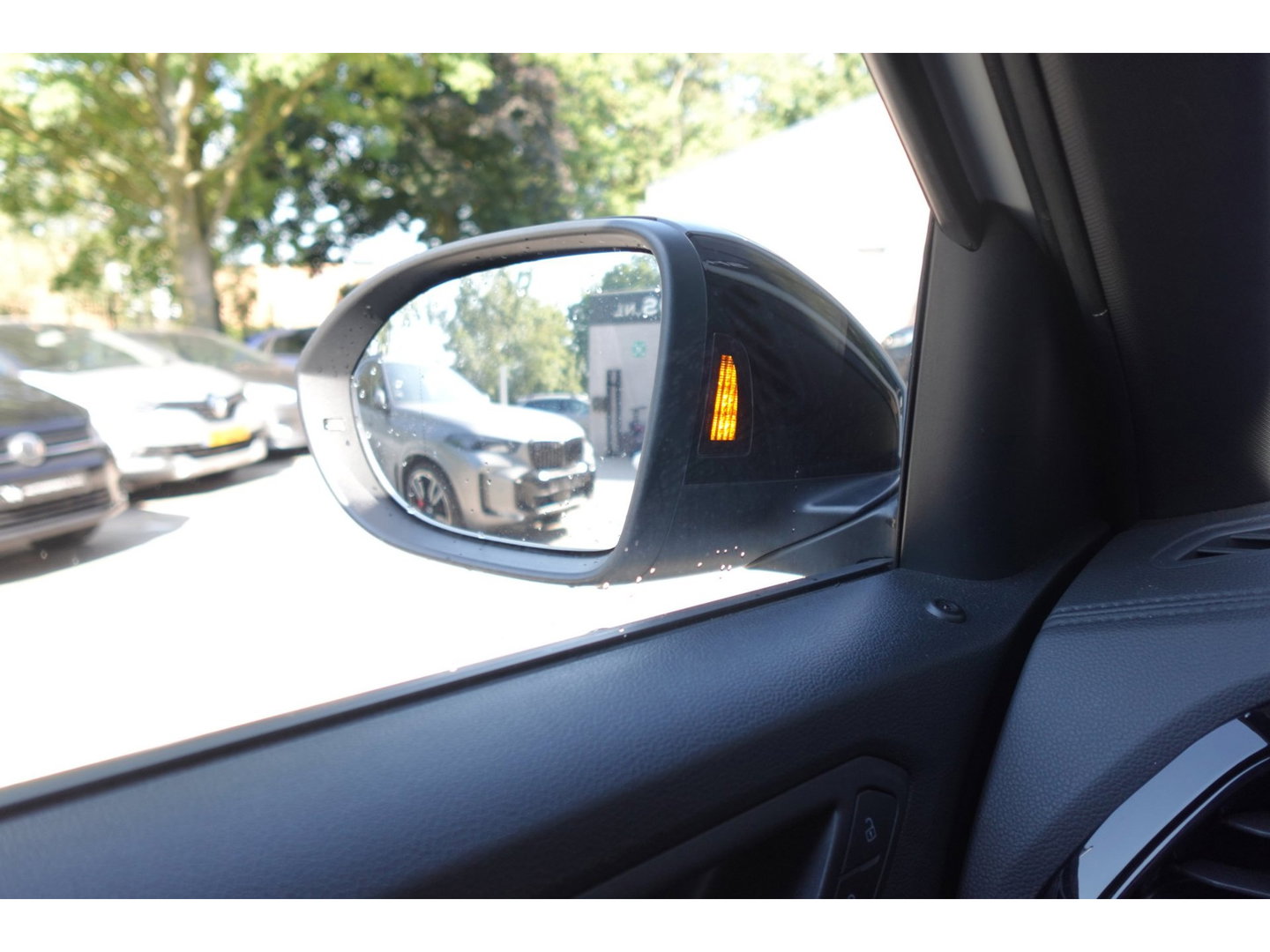 Volkswagen T-Roc 1.5 TSI R-Line PANO KEYLESS CAM