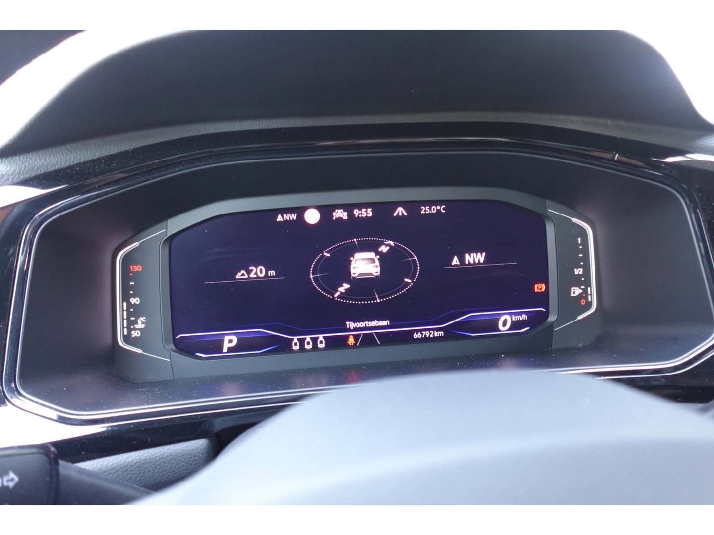 Volkswagen T-Roc 1.5 TSI R-Line PANO KEYLESS CAM