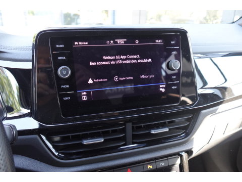 Volkswagen T-Roc 1.5 TSI R-Line PANO KEYLESS CAM