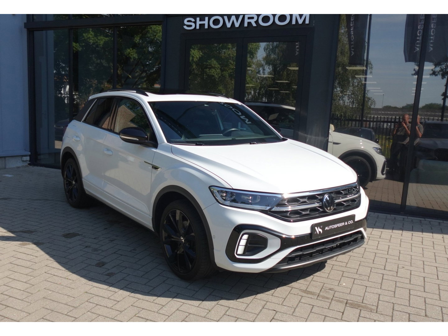 Volkswagen T-Roc 1.5 TSI R-Line PANO KEYLESS CAM