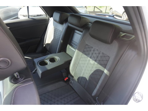Volkswagen T-Roc 1.5 TSI R-Line PANO KEYLESS CAM