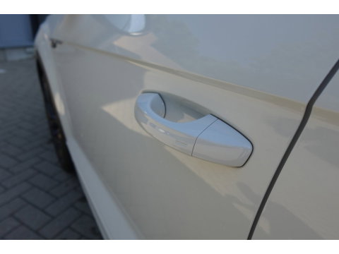 Volkswagen T-Roc 1.5 TSI R-Line PANO KEYLESS CAM