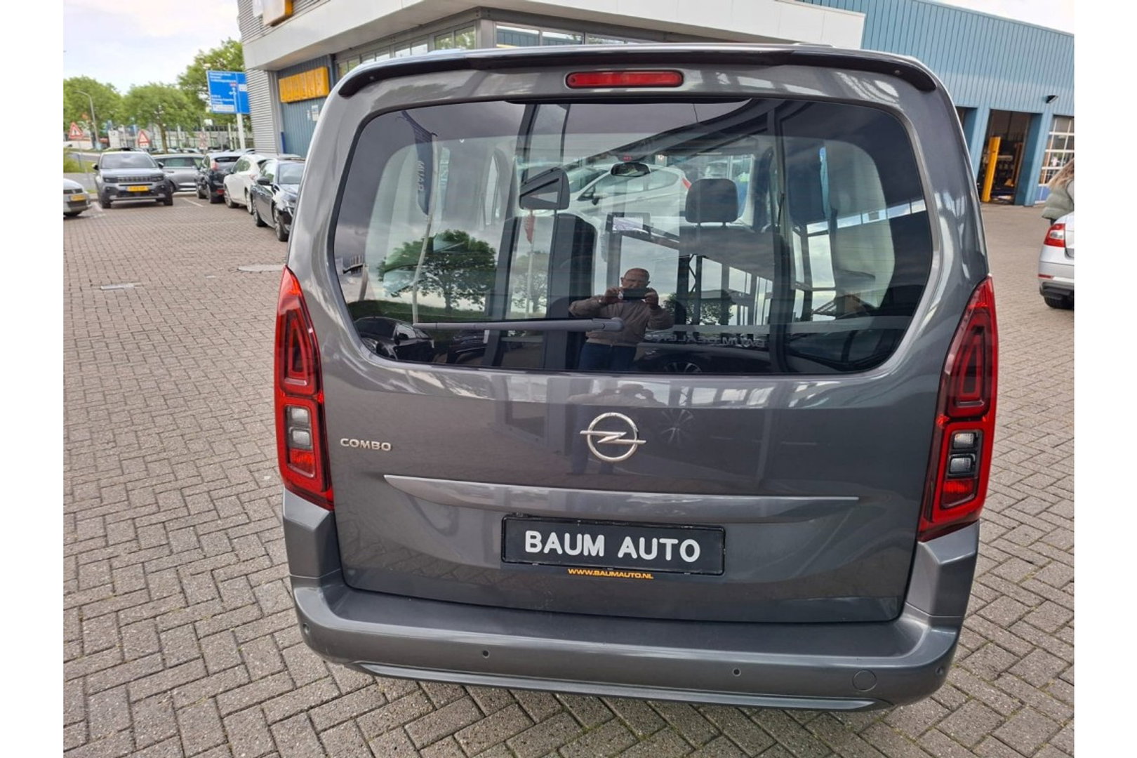 Opel Combo Life 1.2TURBO AUTOMAAT 130PK AIRCO NAVI PDC-CAMERA 5ZITPL