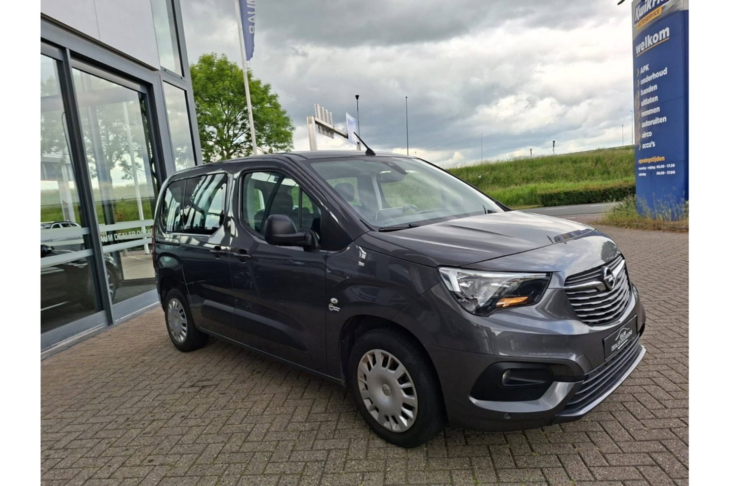 Opel Combo Life 1.2TURBO AUTOMAAT 130PK AIRCO NAVI PDC-CAMERA 5ZITPL