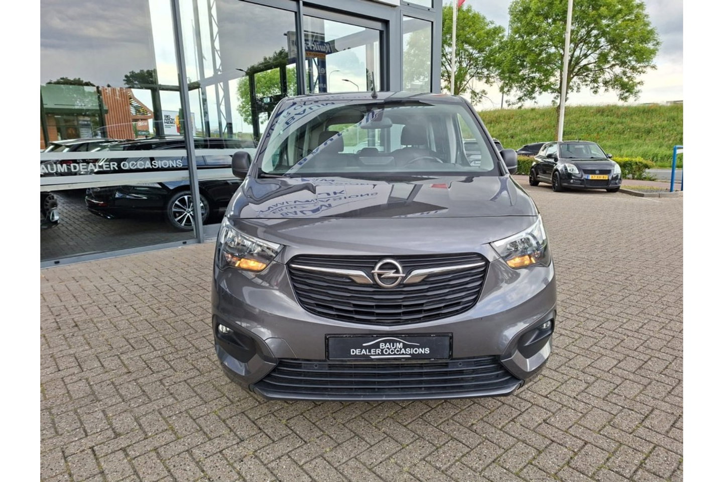 Opel Combo Life 1.2TURBO AUTOMAAT 130PK AIRCO NAVI PDC-CAMERA 5ZITPL