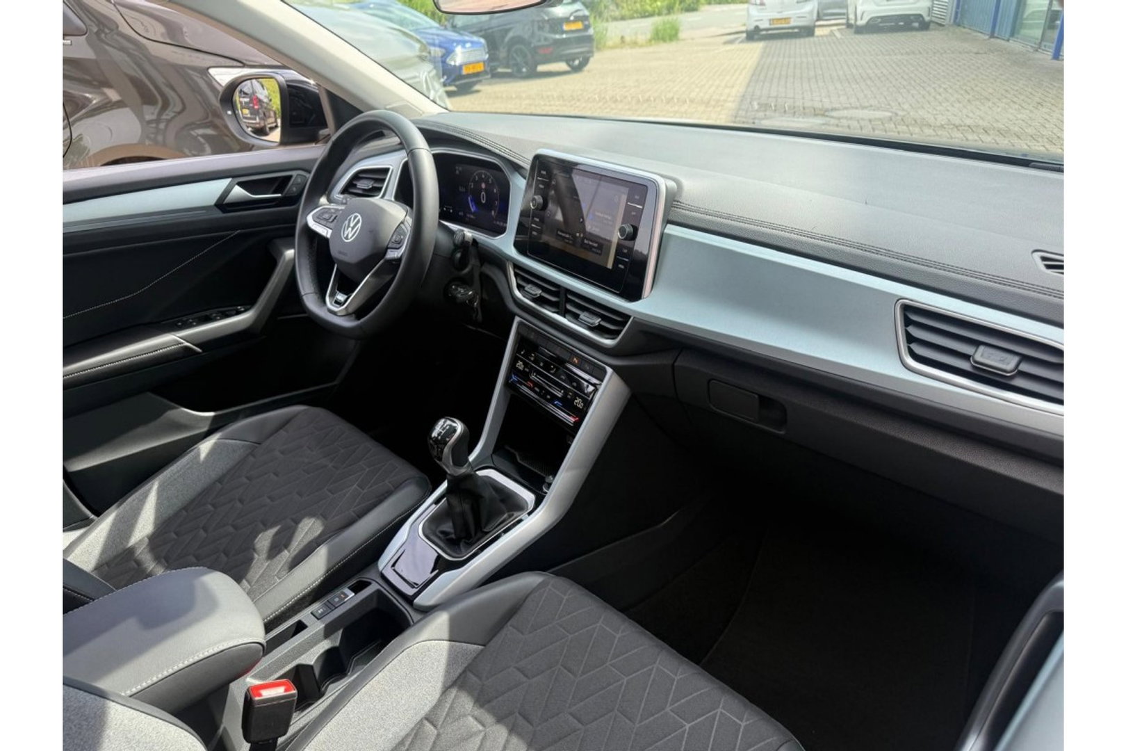 Volkswagen T-Roc 1.0 TSI GOAL EDITION AIRCO NAVI PDC LMV STOELVW.