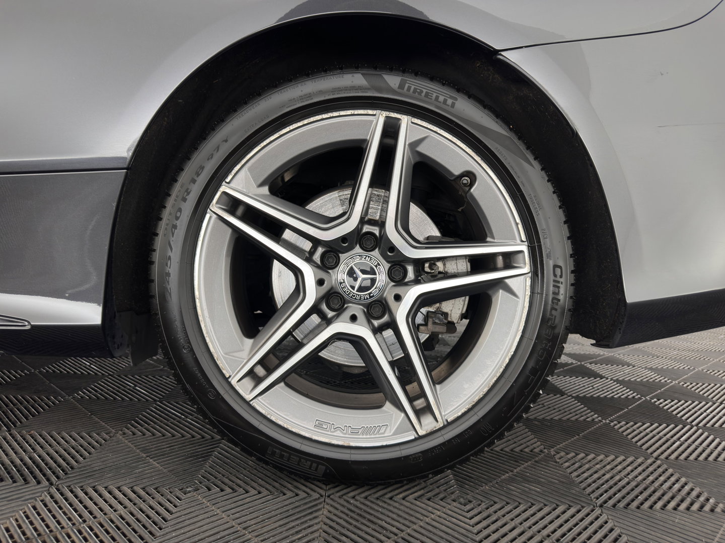 Mercedes-Benz C-Klasse Cabrio 200 AMG Line (INCL-BTW) Aut. *LEATHER-MICROFIBRE | FULL-LED | HEATED-SPORTSEATS | KEYLESS | AIRSCARF | NAVI-FULLMAP | DAB | CAMERA | AMBIENTLIGHT | AIRCAP | ECC | PDC | CRUISE | DRAFT-STOP | 18''ALU