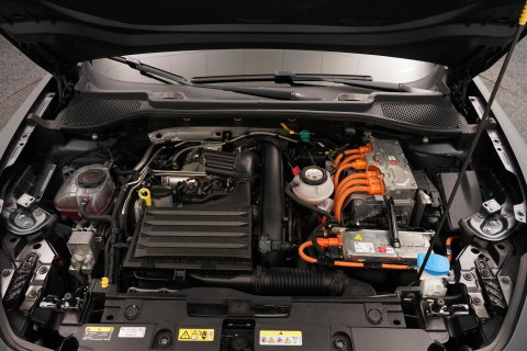 CUPRA Formentor 1.4 PHEV VZ Performance|PANO|KUIPSTOEL|TREKH|SOH93%