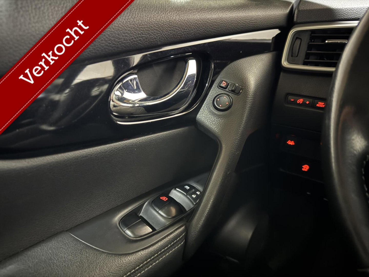 Nissan QASHQAI 1.6 Pano Camera Leer Trekh. Stoelv. NAP