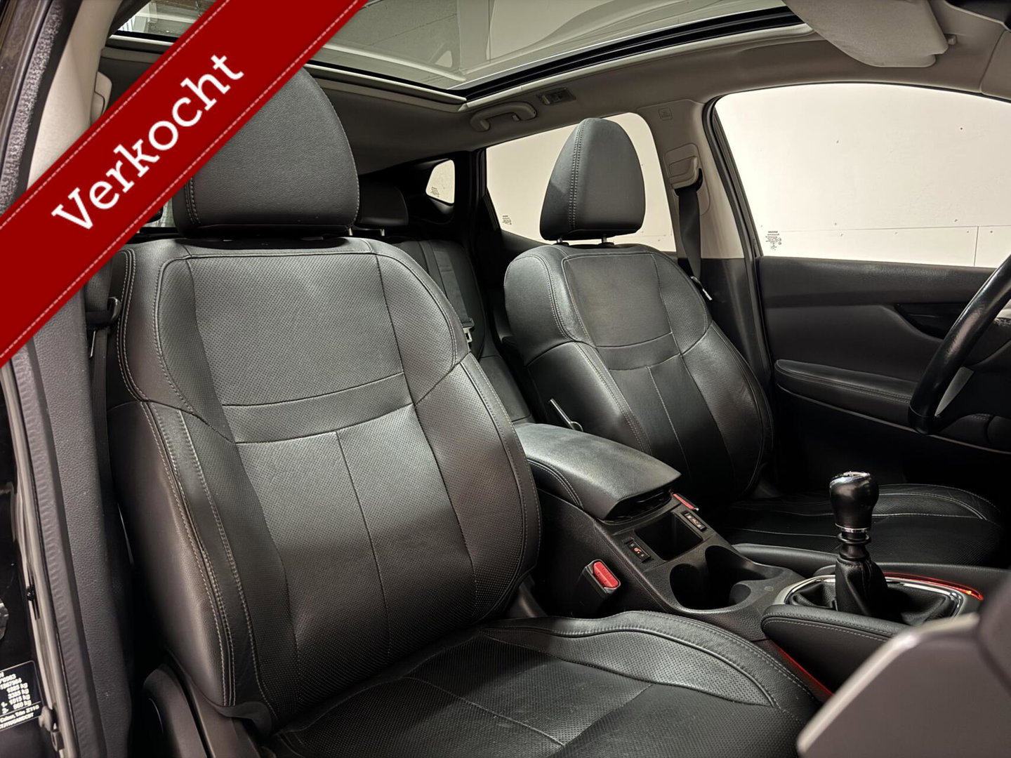 Nissan QASHQAI 1.6 Pano Camera Leer Trekh. Stoelv. NAP