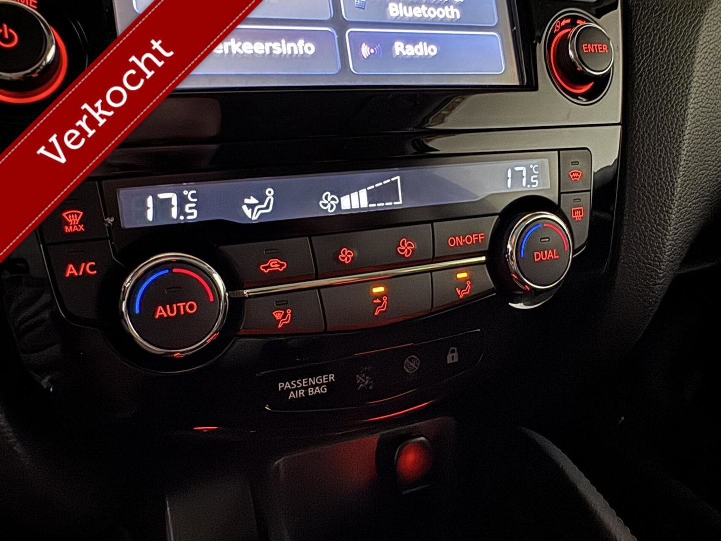 Nissan QASHQAI 1.6 Pano Camera Leer Trekh. Stoelv. NAP