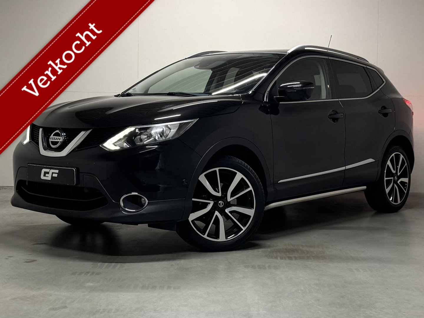 Nissan QASHQAI 1.6 Pano Camera Leer Trekh. Stoelv. NAP