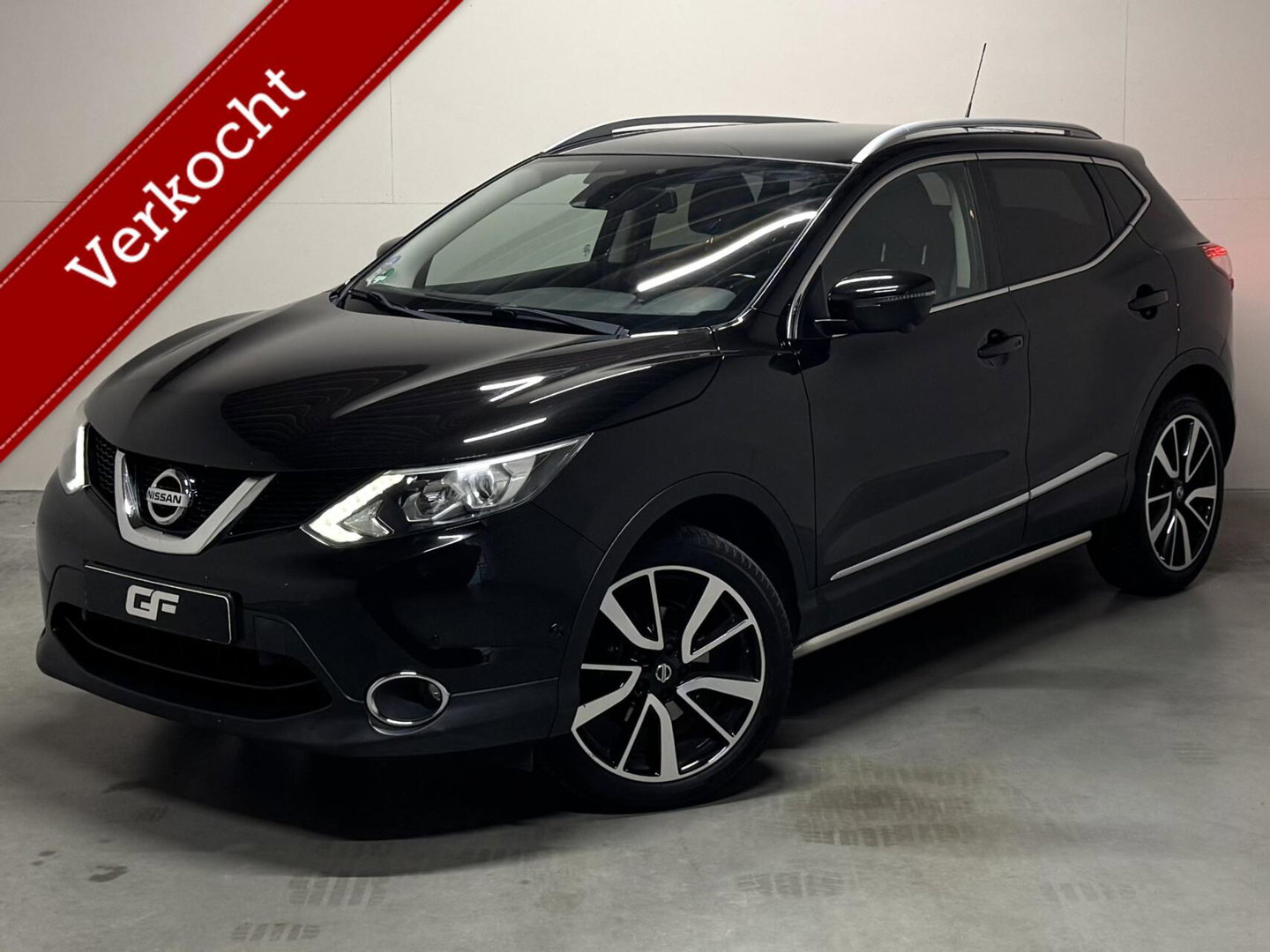 Nissan QASHQAI 1.6 Pano Camera Leer Trekh. Stoelv. NAP