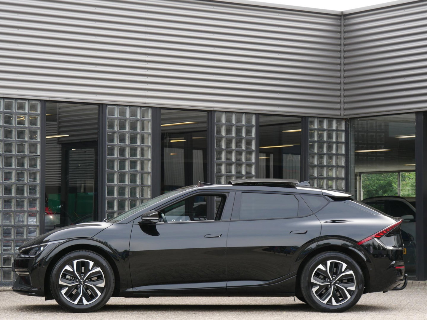 Kia Ev6 77kWH GT-LINE/ SCHUIFDAK/ TREKHAAK/ 360° CAMERA/ HEAD-UP/ SOH 100%