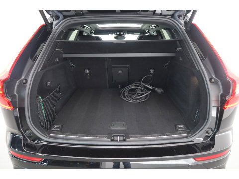 Volvo XC60 2.0 T8 455 PK Plug-in hybrid AWD Plus Dark | Luchtvering | Sport stoelen | 360 camera | Zwarte hemel | 21 inch | Adap. cruise |