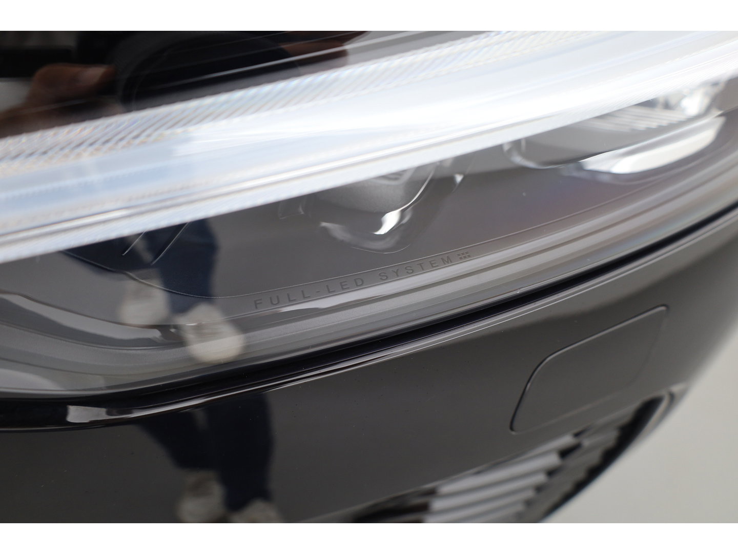 Volvo XC60 2.0 T8 455 PK Plug-in hybrid AWD Plus Dark | Luchtvering | Sport stoelen | 360 camera | Zwarte hemel | 21 inch | Adap. cruise |