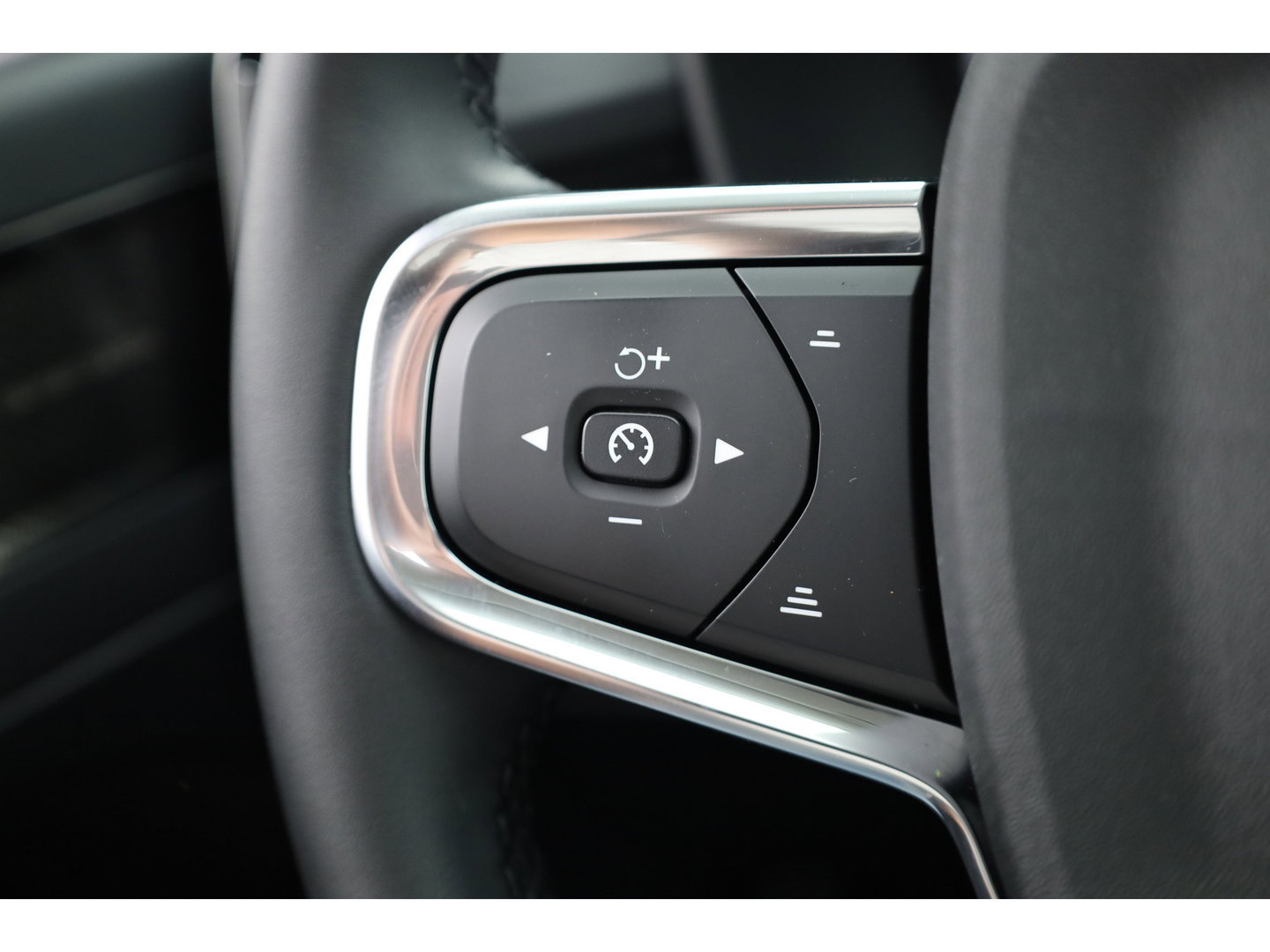Volvo XC40 1.5 T3 Inscription | Pano-dak | Leer | Harman/ Kardon Audio | Camera | Adap. Cruise control |
