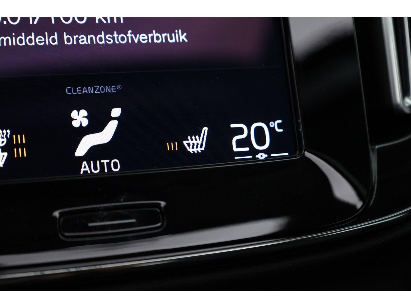 Volvo XC40 1.5 T3 Inscription | Pano-dak | Leer | Harman/ Kardon Audio | Camera | Adap. Cruise control |