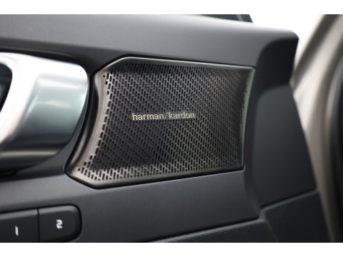 Volvo XC40 1.5 T3 Inscription | Pano-dak | Leer | Harman/ Kardon Audio | Camera | Adap. Cruise control |